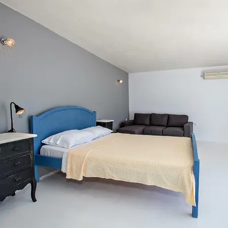 Studio In Chora